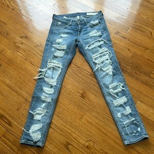 Rag & Bone ripped jeans. Skinny legs. Excellent condition.